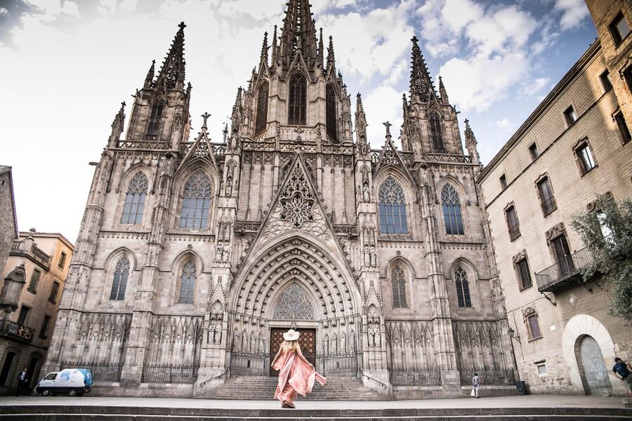 Barcelona: Instagram Tour of the Most Scenic Spots - Park Güell and the four-hour choice