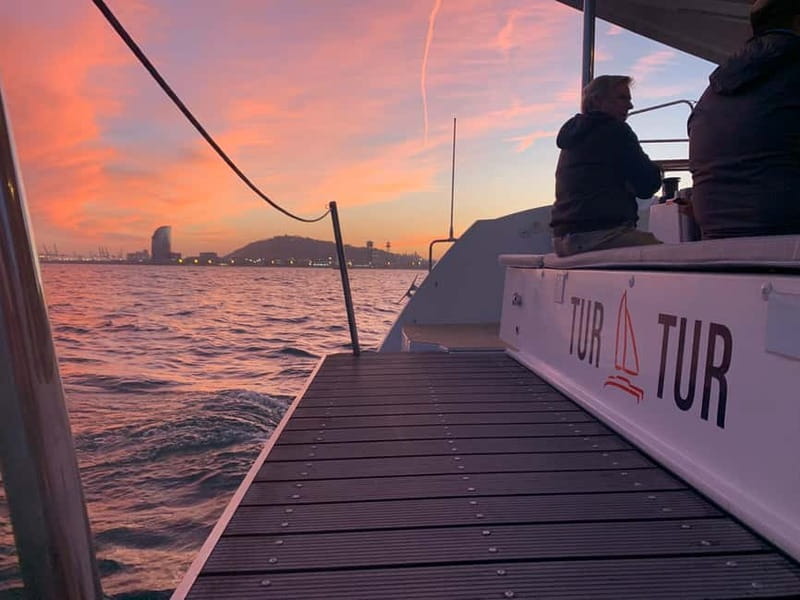 Barcelona: Luxury Catamaran Sunset Cruise - Meeting at Port Olimpic
