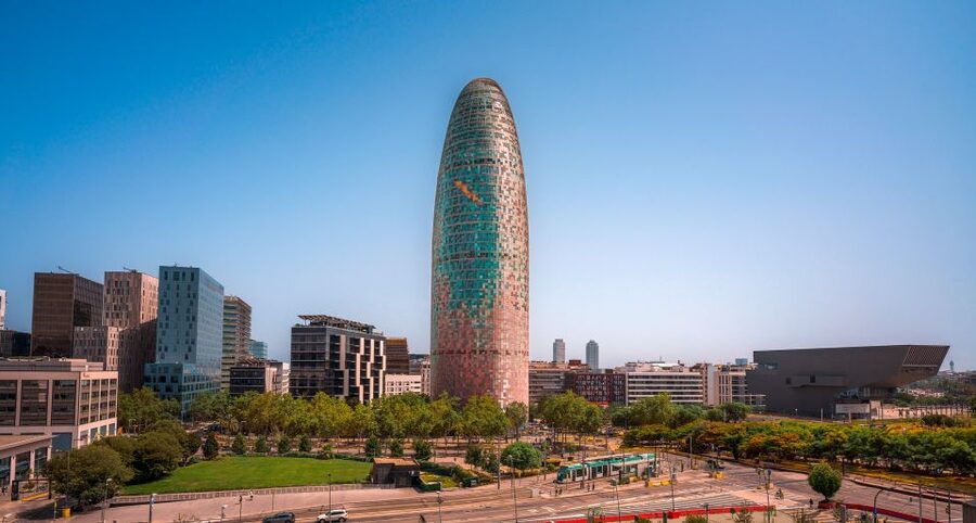 Barcelona: Mirador torre Glòries Skip-the-Line Ticket - Reaching the 125-meter observation deck