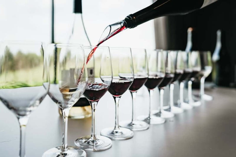 Barcelona: Montserrat and Winery Tour with Tapas or Lunch - Santa Maria de Montserrat and the guided walk