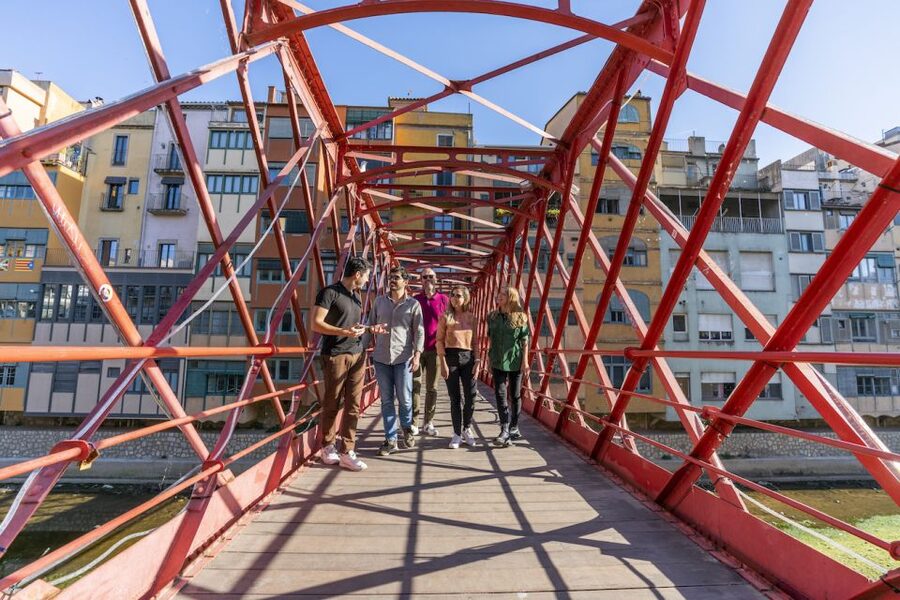 Barcelona: Montserrat, Girona & Costa Brava Guided Day Trip - Tossa de Mar and the brief Costa Brava finale