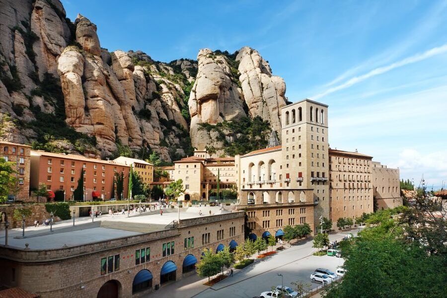 Barcelona: Montserrat Tour with Cog-Wheel & Black Madonna - Free time for views, markets, and mountain rides