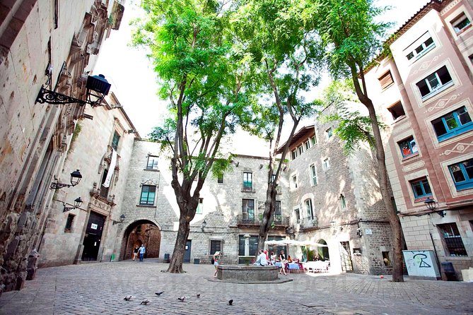 Barcelona Old Town & Gothic Quarter Small Group Tour - A useful pause at La Boqueria Market