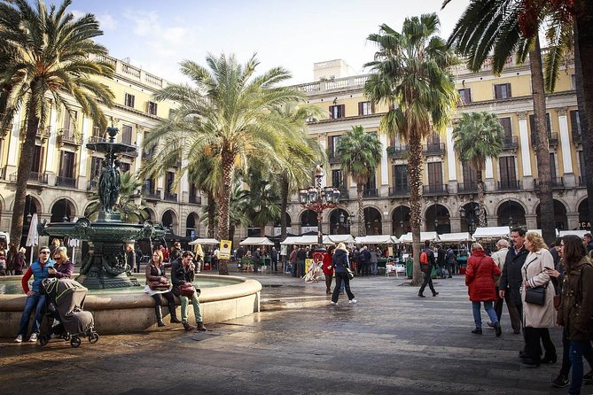 Barcelona Old Town & Gothic Quarter Small Group Tour - Santa Maria del Mar and Catalan Gothic design