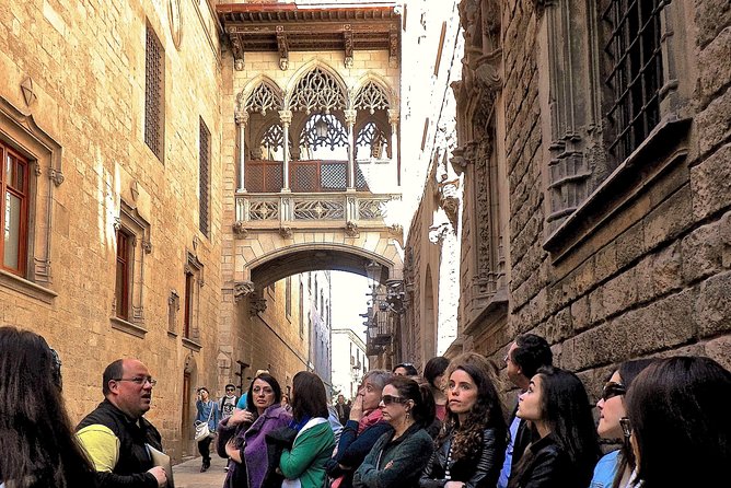 Barcelona Old Town & Gothic Quarter Small Group Tour - La Rambla and the everyday theater of the boulevard