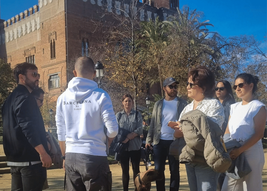 Barcelona: Old Town Private Walking Tour of Past and Present - Start at Arc de Triomf or Plaça de Sant Jaume