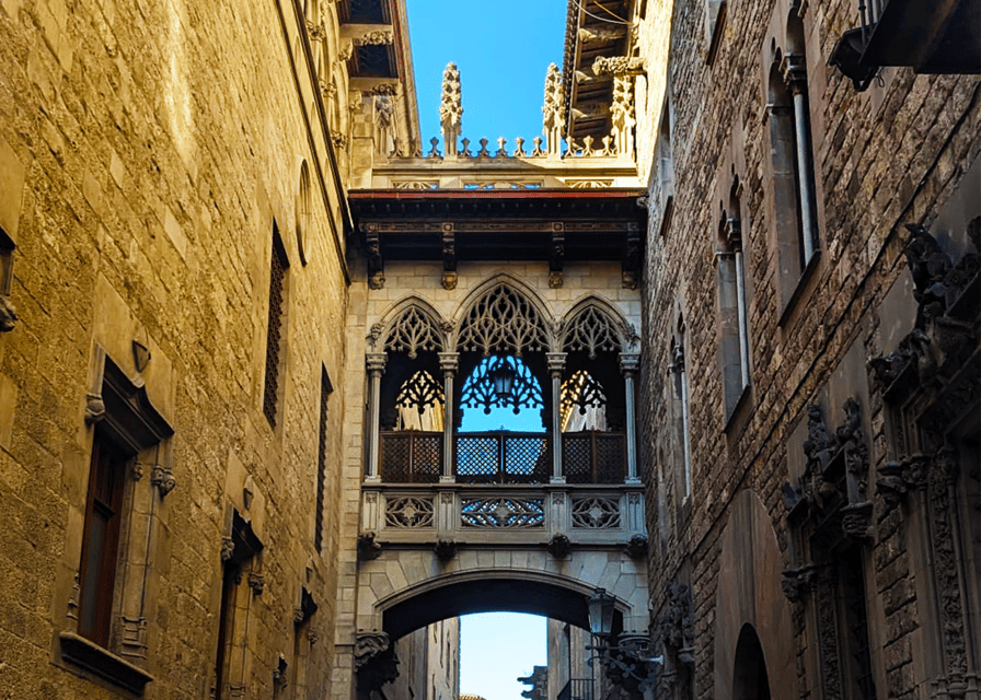 Barcelona: Old Town Private Walking Tour of Past and Present - Ciutadella Park gives the tour room to breathe