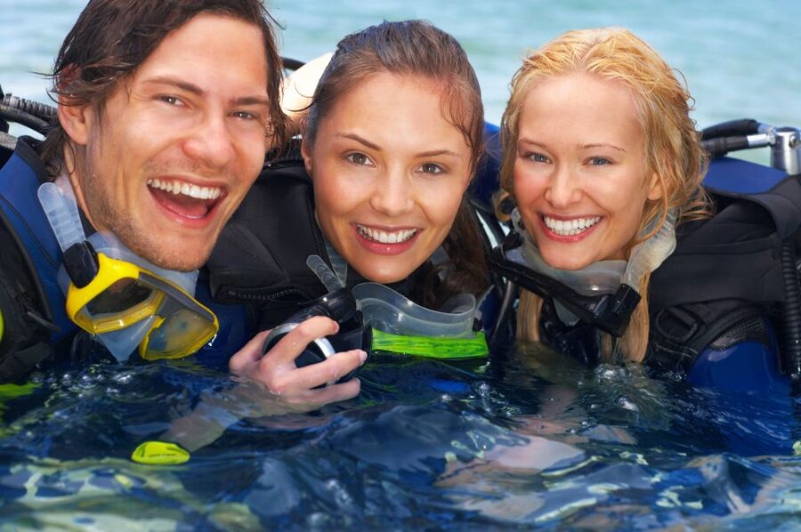 Barcelona: PADI Discover Scuba Diving - Entering from the beach, one step at a time
