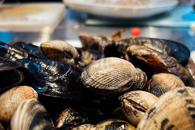 Barcelona Paella Cooking Class with Market Visit, Tapas & Sangria - What the 12-person limit means for you