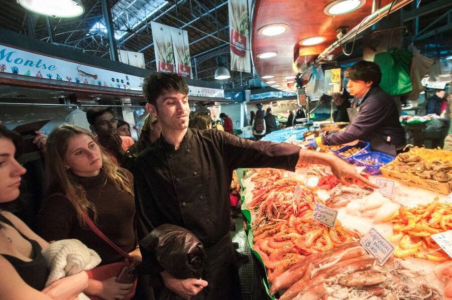 Barcelona: Paella Cooking Experience & Boqueria Market Tour - The guides make the difference