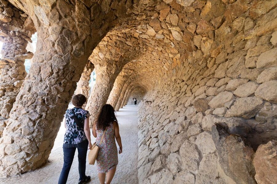 Barcelona: Park Guell Guided Tour with Skip The Line Entry - Nature Square and Barcelona from above