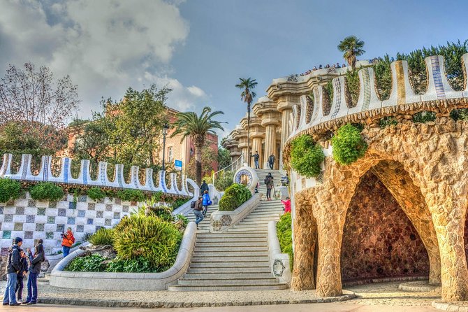 Barcelona: Park Güell Skip-the-Line Guided Tour - Viaducts, Columns, and Gaudí’s Former Home