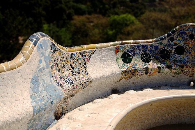 Barcelona: Park Güell Skip-the-Line Guided Tour - Meeting Near Carrer de Larrard