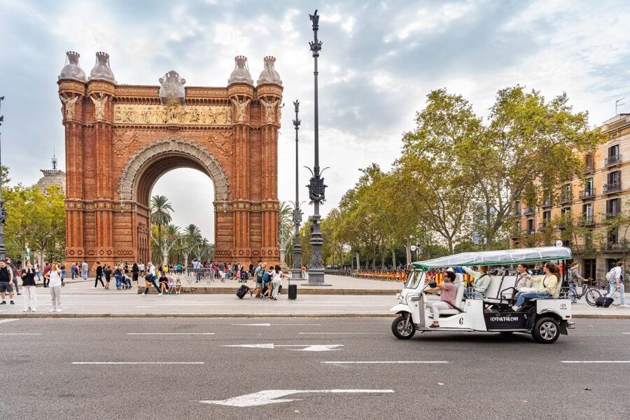 Barcelona: Private City Tour by Eco Tuk Tuk - Starting at Carrer de Casp 13