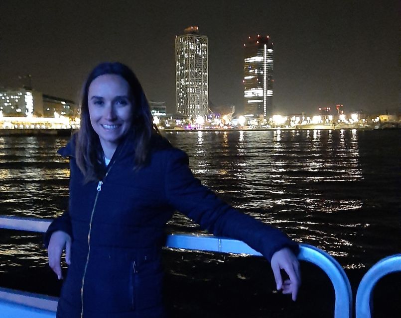 Barcelona: Private Evening Cruise with Dinner and Drinks - Who will get the most from this cruise