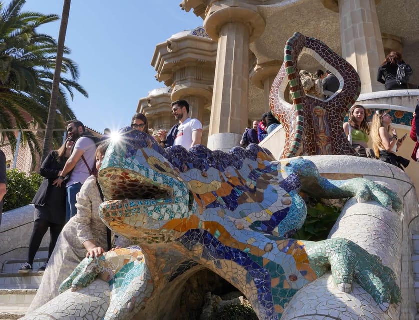 Barcelona: Sagrada Familia and Park Güell Tour - Park Güell: mosaics, views, and Gaudí’s natural style