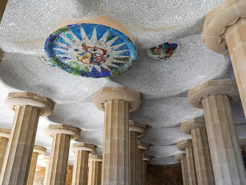 Barcelona: Sagrada Familia and Park Güell Tour - Walking, clothing, and entry rules