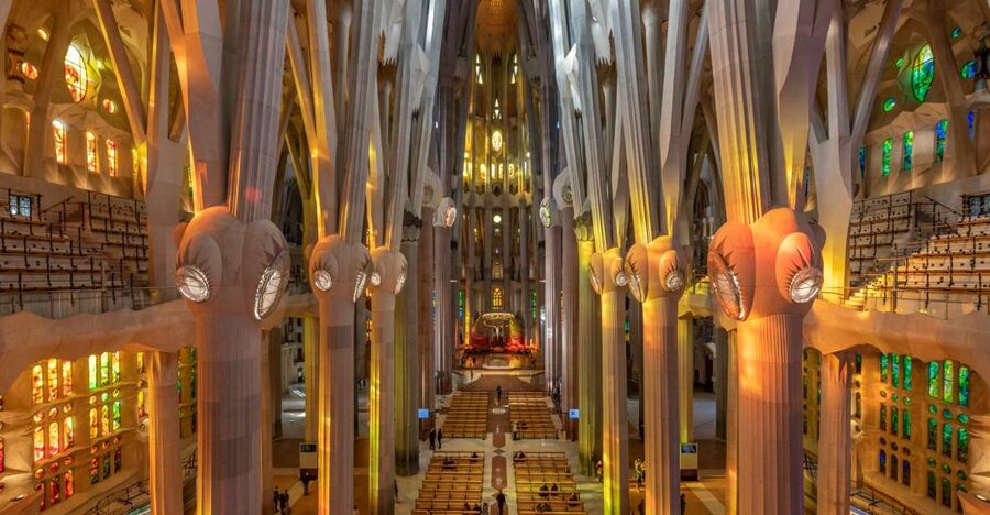 Barcelona: Sagrada Familia Entry Ticket with Audio Guide - Why Sagrada Familia feels unlike other churches