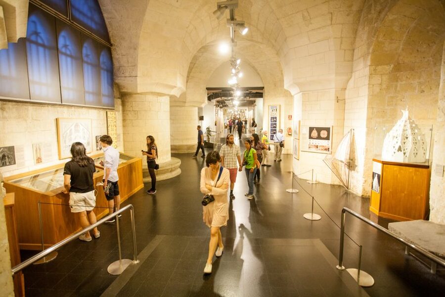 Barcelona: Sagrada Familia Entry Ticket with Audio Guide - Choosing the best time of day