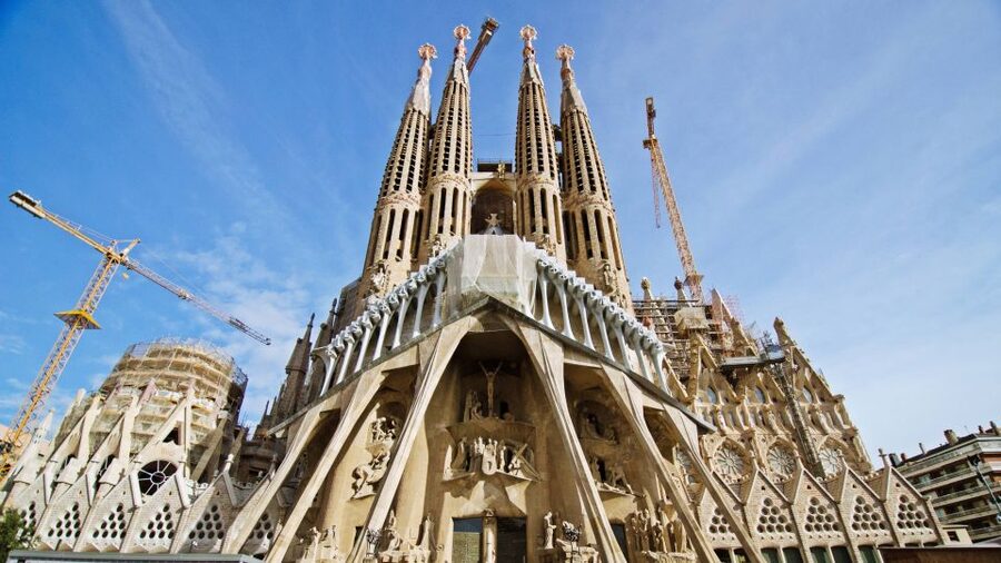 Barcelona & Sagrada Familia Half-Day Tour with Hotel Pickup - Walking through the Gothic Quarter