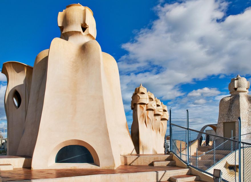 Barcelona: Sagrada Familia, Modernism, and Old Town Tour - Casa Batlló, Casa Amatller, and Casa Lleó Morera