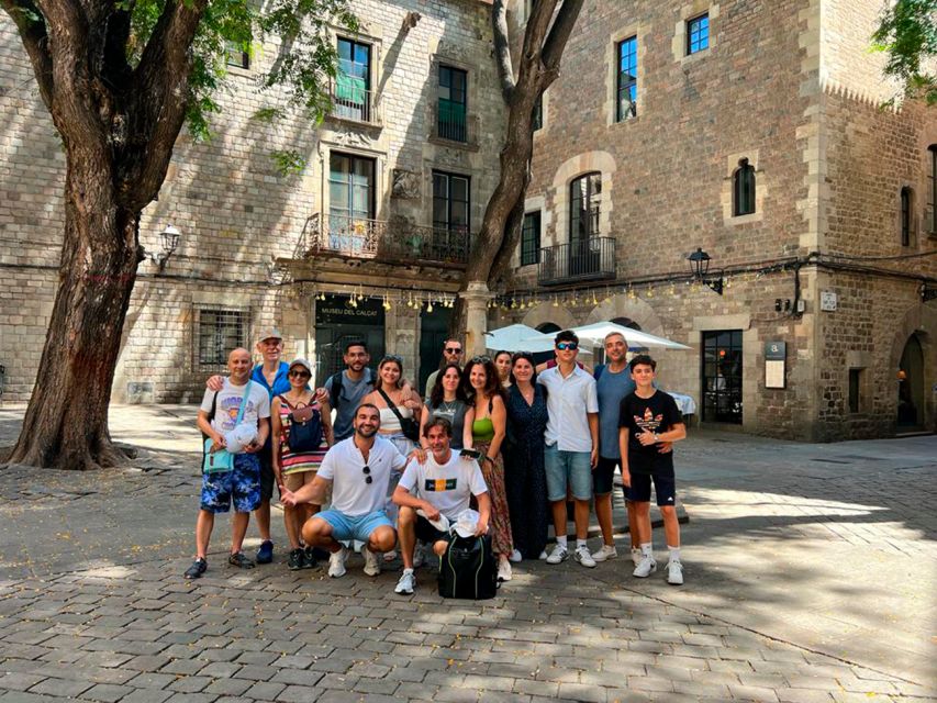 Barcelona: Sagrada Familia, Modernism, and Old Town Tour - Plaça de Catalunya and the route toward Las Ramblas