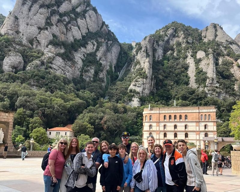 Barcelona: Sagrada Familia & Montserrat Full-Day with Pickup - Key points at a glance