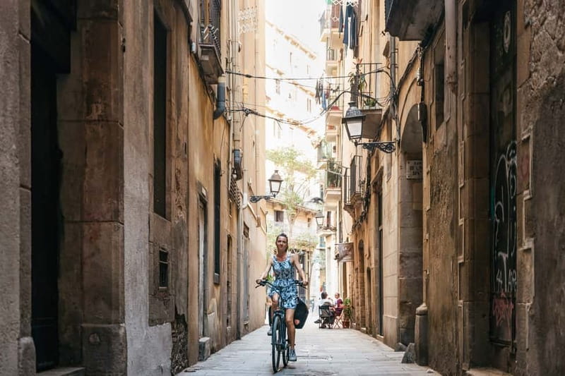 Barcelona: Sagrada Familia or Coastal City Sights by eBike - The 11am Gaudí route and Sagrada Familia