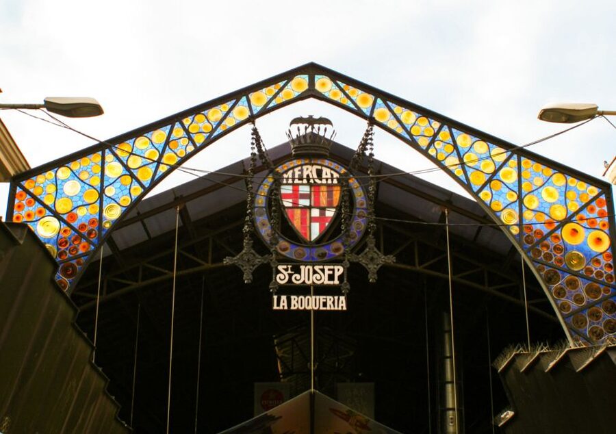 Barcelona: Sagrada Familia, Park Güell and Old Town Tour - Key points to know before booking
