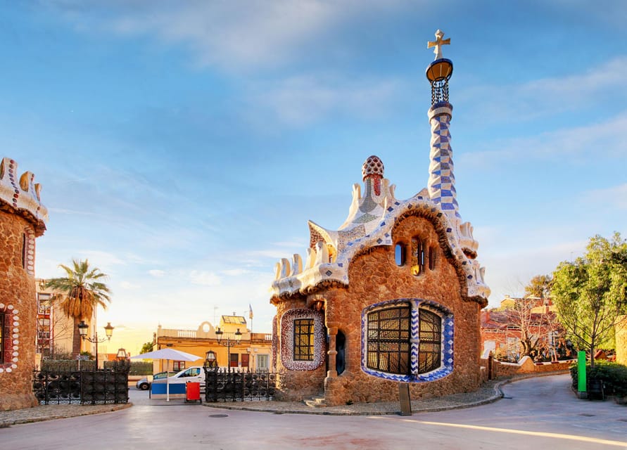 Barcelona: Sagrada Familia & Park Güell Guided Tour & Ticket - Starting at Sagrada Familia