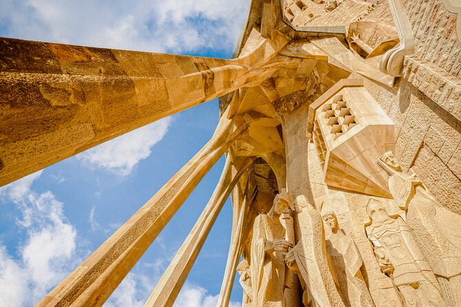 Barcelona: Sagrada Familia Priority Access Guided Tour - Why the outside façades deserve your attention