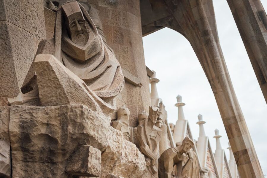 Barcelona: Sagrada Familia Skip-the-Line Guided Tour - Who will get the most from this tour?