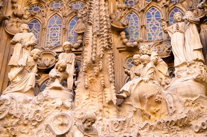 Barcelona: Sagrada Familia Skip-the-Line Guided Tour and Tickets - Gaudí’s story and the basilica’s unfinished character