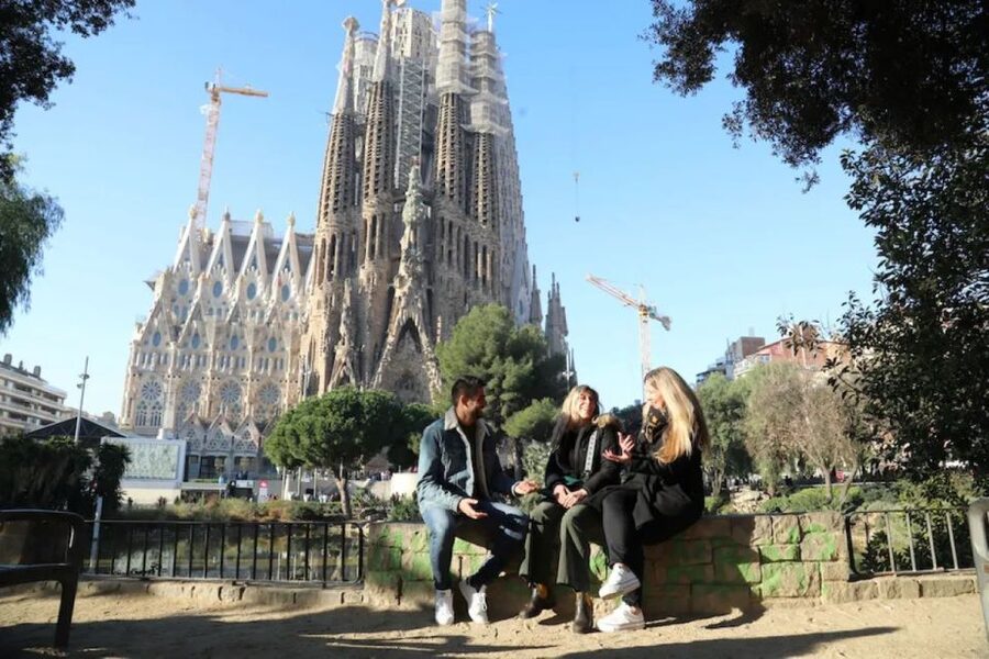 Barcelona: Sagrada Familia Skip The Line Insider Guided Tour - Inside the basilica: light, height, and structure