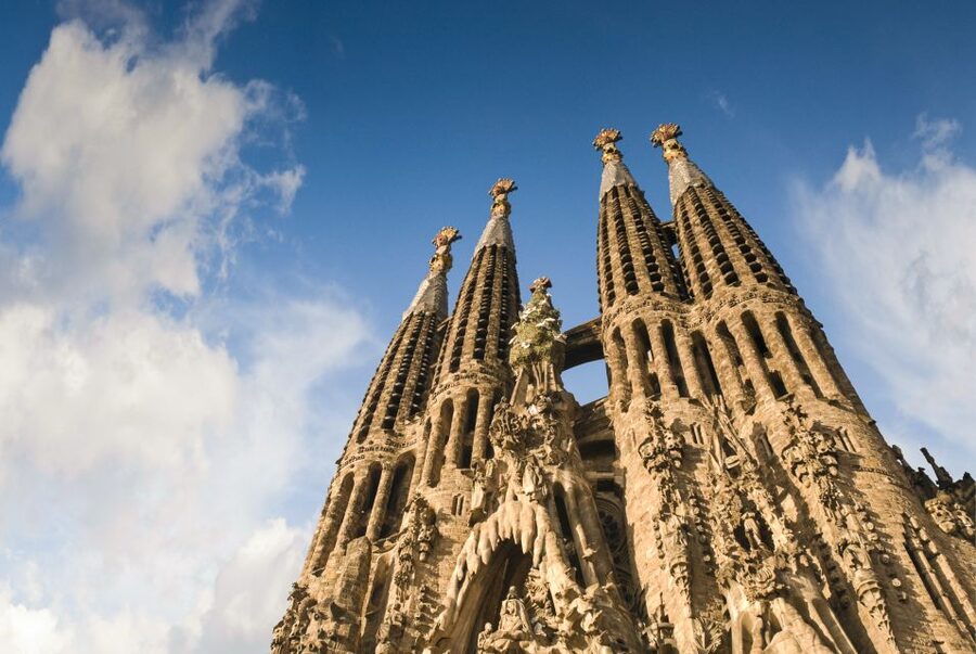 Barcelona: Sagrada Familia Skip The Line Insider Guided Tour - Meeting near Plaça de la Sagrada Família