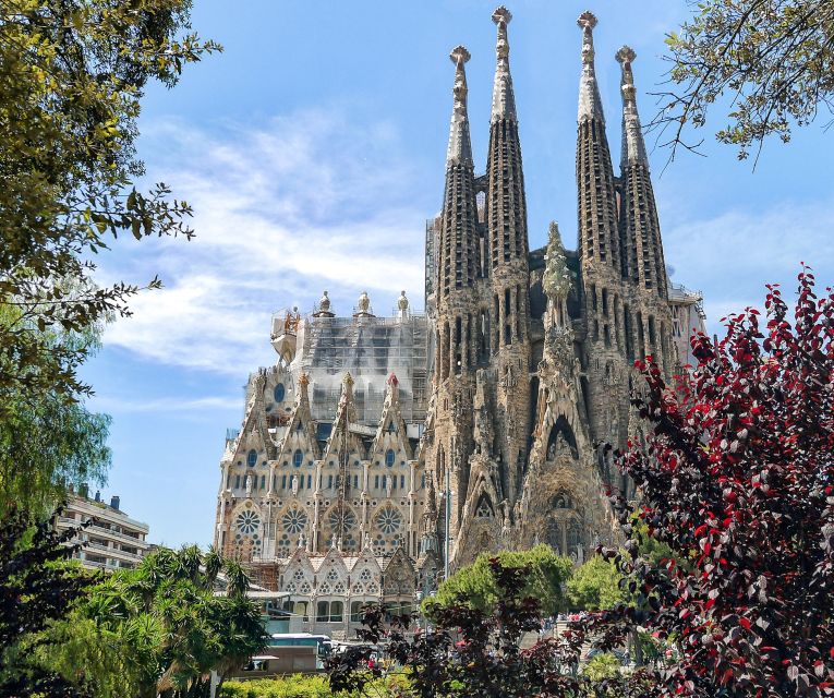 Barcelona: Sagrada Família Skip the Line Tour & Entry Ticket - Entering through the Nativity side