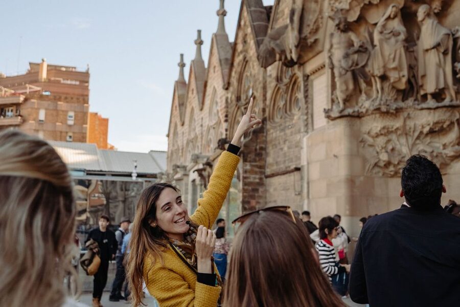 Barcelona: Sagrada Familia Tour w/Skip-the-Line Entry Ticket - What is not included