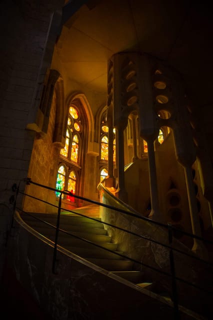 Barcelona: Sagrada Familia Tour with Optional Extras - Choosing the two-hour Barcelona sailing trip