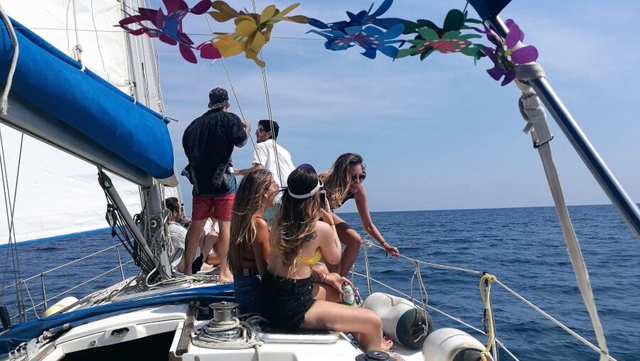 Barcelona: Sailing Trip with Drinks and Snacks - How the $40 price compares with the experience