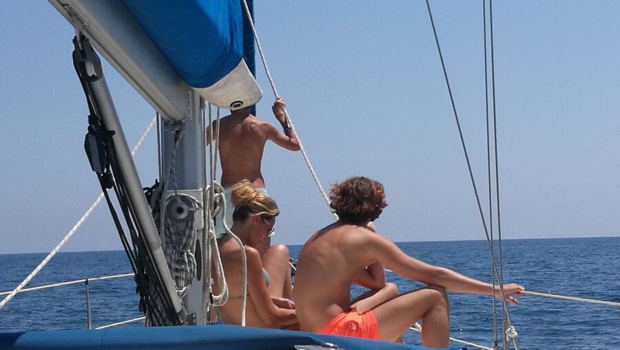 Barcelona: Sailing Trip with Drinks and Snacks - The first 20 minutes: Barcelona from the water