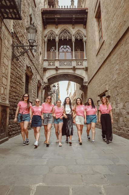 ✅ Barcelona: Sightseeing Professional Photoshoot Session - Local recommendations add a little extra value