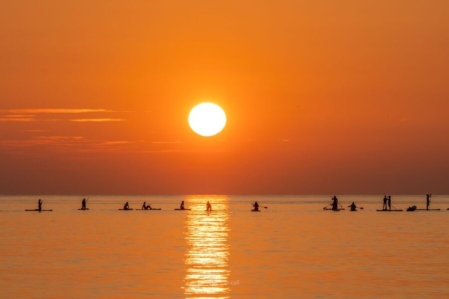 Barcelona: Sunrise Paddleboarding with Instructor and Photos - Photos that let you enjoy the moment