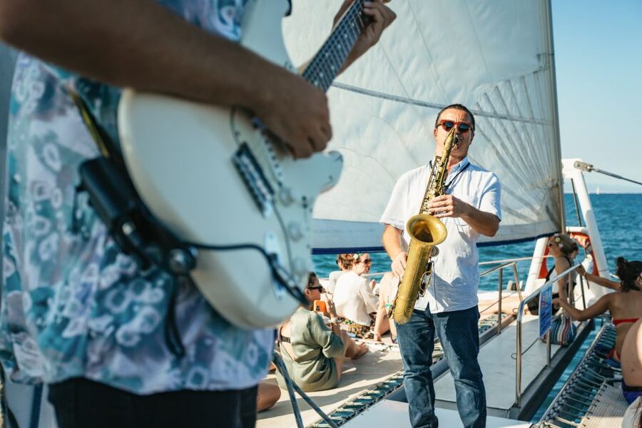 Barcelona: Sunset Catamaran Cruise with Live Music - Why a sunset cruise works so well in Barcelona