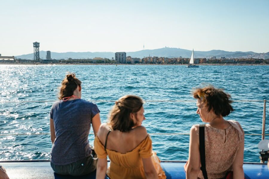 Barcelona: Sunset Catamaran Cruise with Live Music - Finding your best seat on the boat