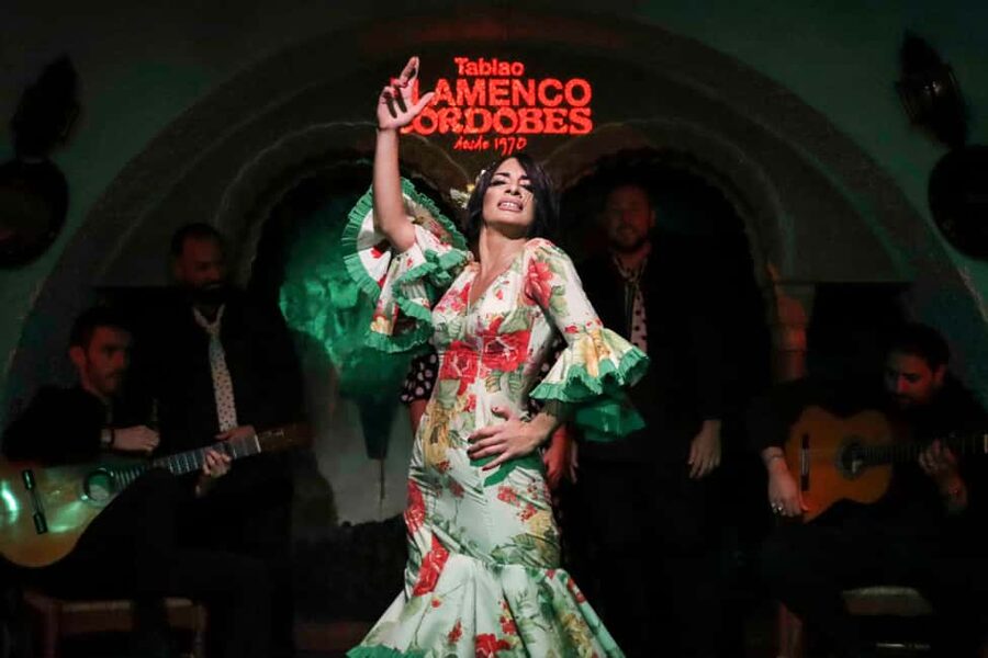 Barcelona: Tablao Flamenco Cordobes Show and Drink in Rambla - Should you book Tablao Flamenco Cordobes?