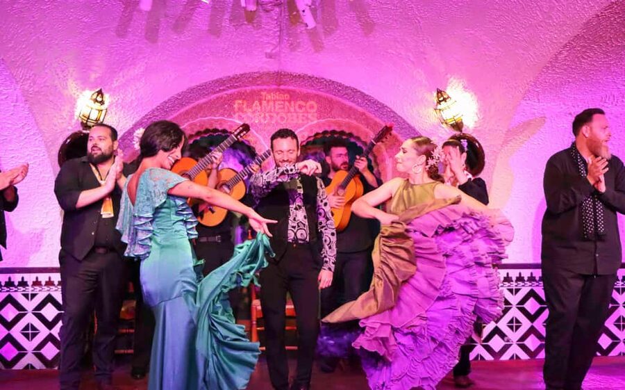 Barcelona: Tablao Flamenco Cordobes Show and Drink in Rambla - The show-only ticket and the best seat-time tradeoff