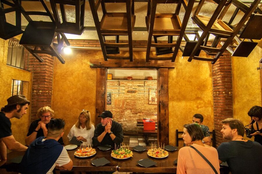 Barcelona Tapas 3-Hour Bike Tour - Getting used to the bicycles