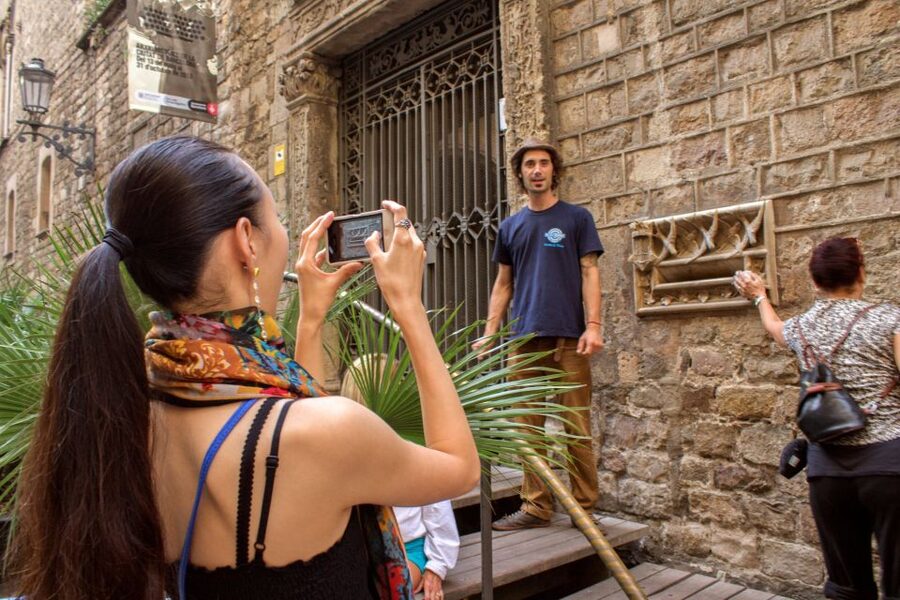 Barcelona Tapas 3-Hour Bike Tour - Barceloneta and the Mediterranean coast