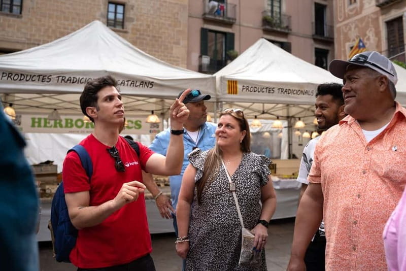 Barcelona: Tapas and Drinks Tour of Old Town - Barcelona Cathedral and the Traditional Bodega