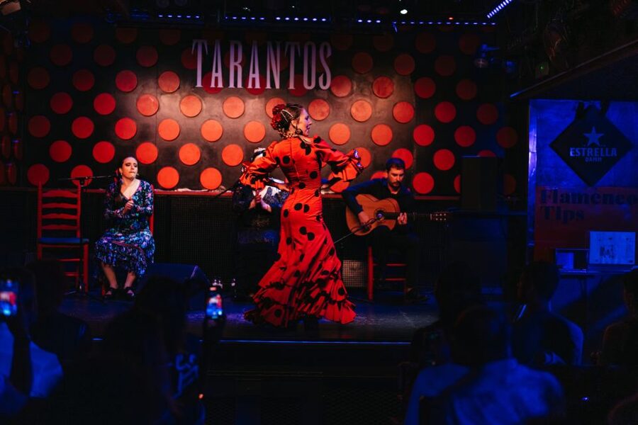 Barcelona: Tapas and Flamenco Experience - The Gothic Quarter walk: useful, but keep expectations modest